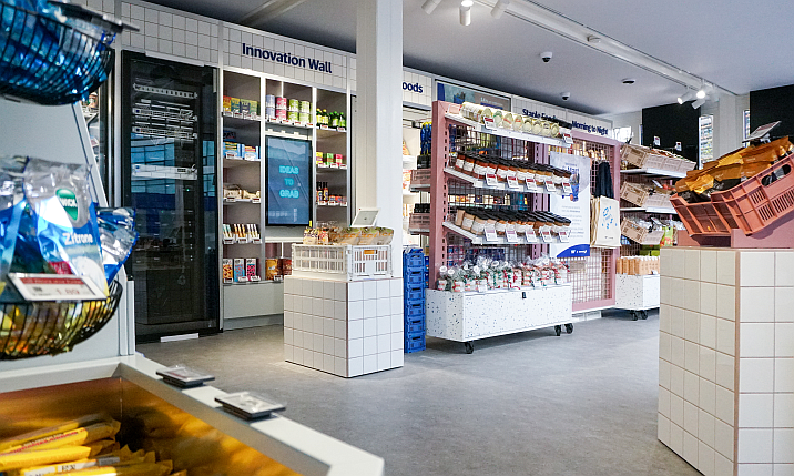 inside the S.Mart store